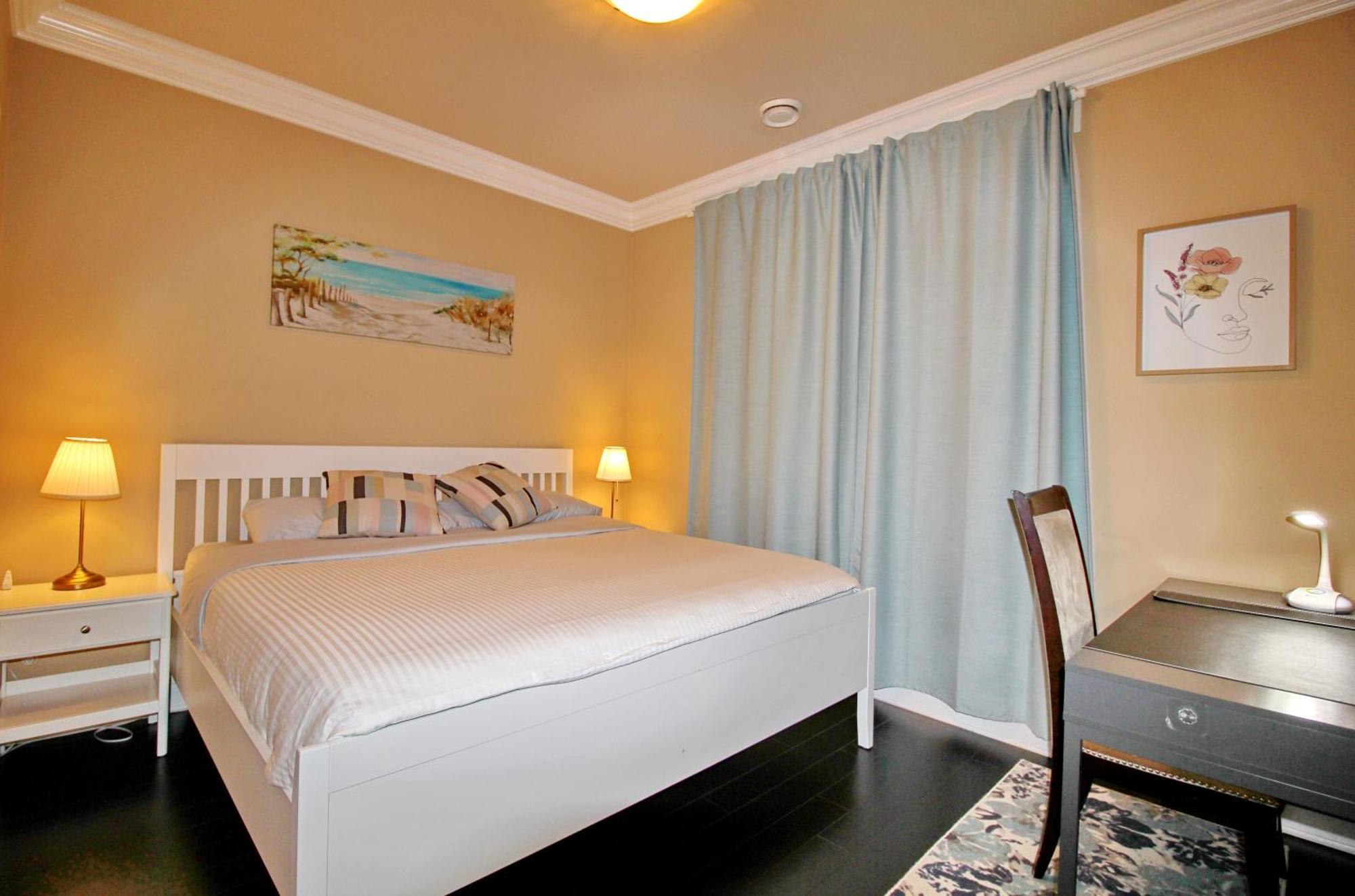 ריצ'מונד Close To Yvr King Sized Private Entrance Suite מראה חיצוני תמונה